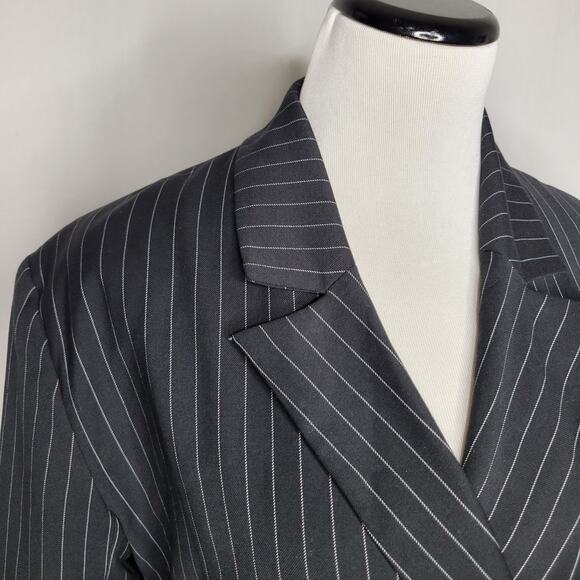 Calvin Klein Women's Pinstripe Belted Jacket Black White NWT Size 4 - Picture 4 of 10